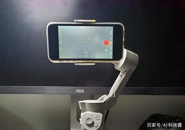 dji om 4磁吸手机云台,能够超越前三代产品吗?